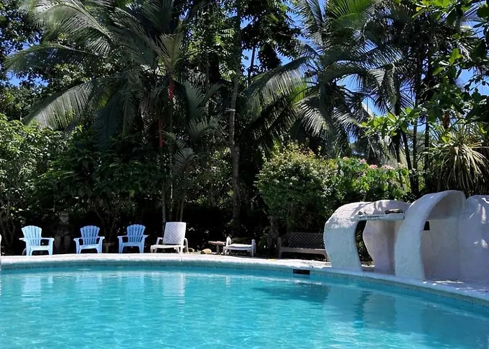 Hotel El Colibri Rojo