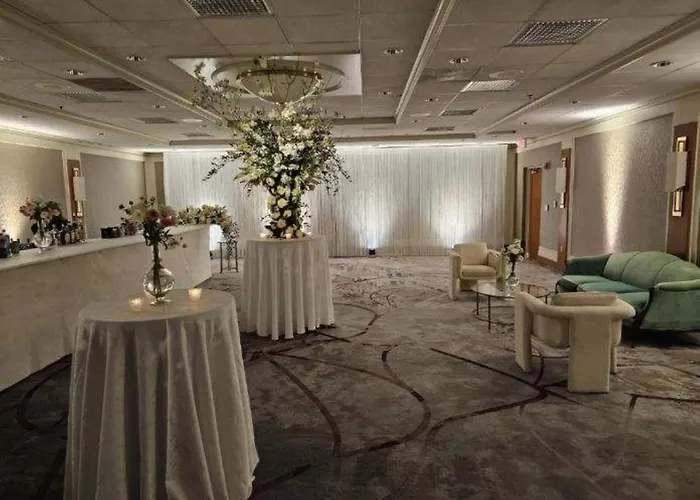 Doubletree By Hilton Akron Fairlawn