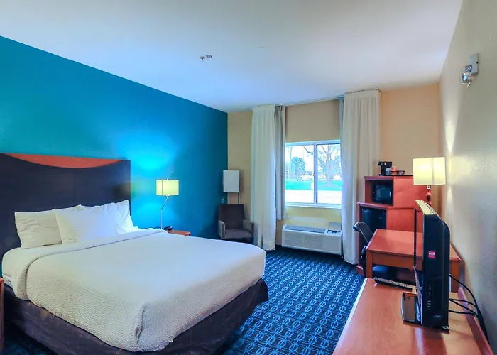 Comfort Inn & Suites Houston North - Spring