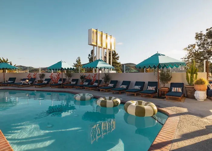 Skyview Los Alamos - 21 & Over Pool