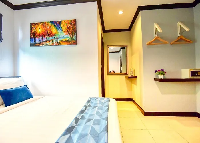 Hallo Patong Hotel - Rooftop Pool - Stunning Mountain Views & Otop Market