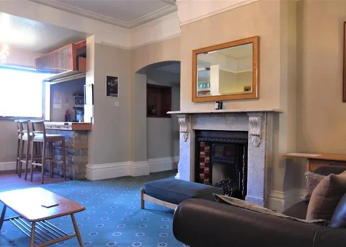 Hylands Hotel Family Suite With Double & Twin Rooms Ideal For Families With Children & Free Parking