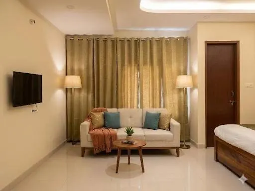 Super Townhouse Hotel Spr Road