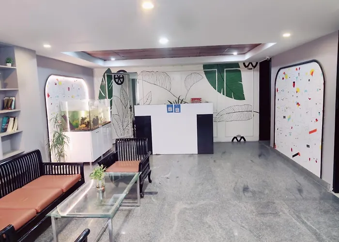 Alpha Styaz - Golf Course Road, Dlf Cyber City , Mg Road Metro , Cyber Hub Gurgaon