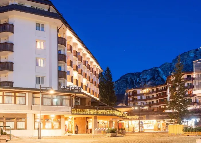 Hotel Alaska Cortina