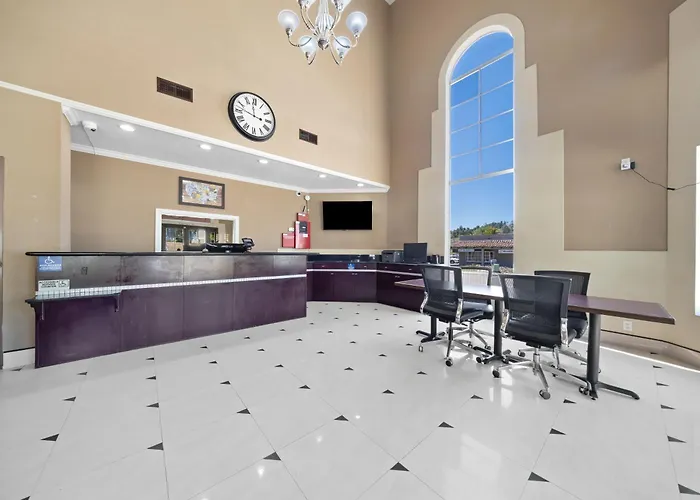 Econo Lodge Inn & Suites Fallbrook Downtown