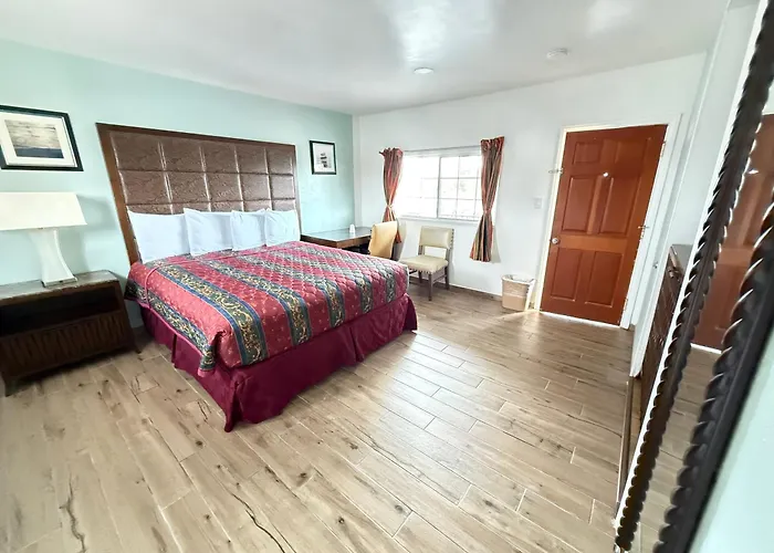 Bayshore Inn Ventura