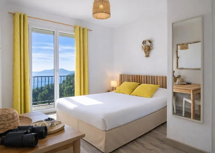 Hôtel Almanarre Plage - Hôtel Eco-Responsable