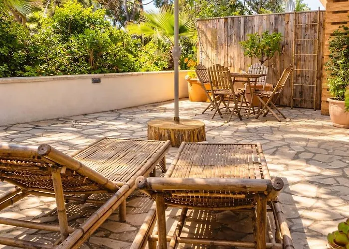 Hôtel Almanarre Plage - Hôtel Eco-Responsable