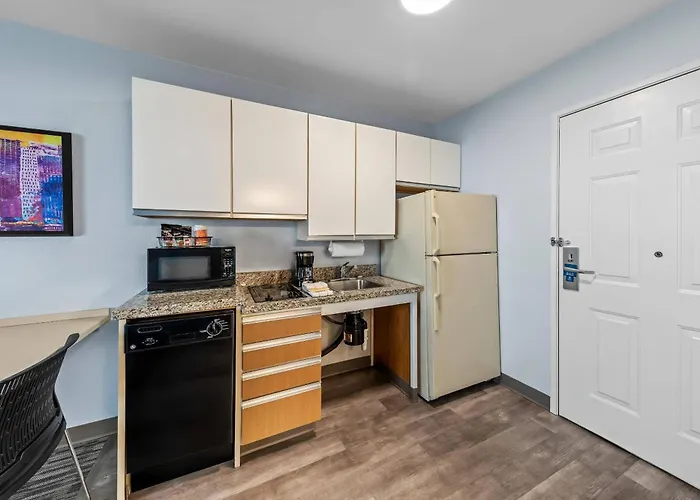 Mainstay Suites Cincinnati Blue Ash
