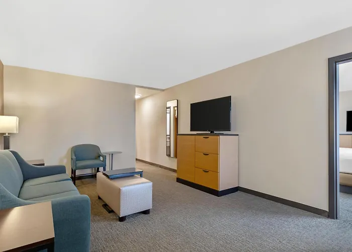 Drury Inn & Suites Joplin