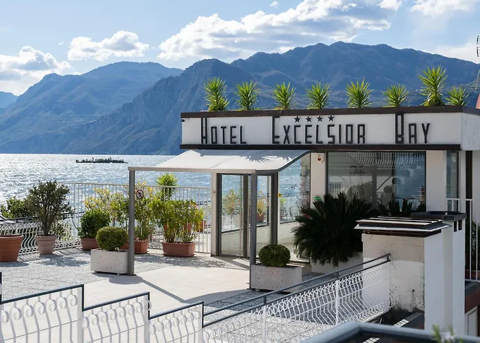 Hotel Excelsior Bay