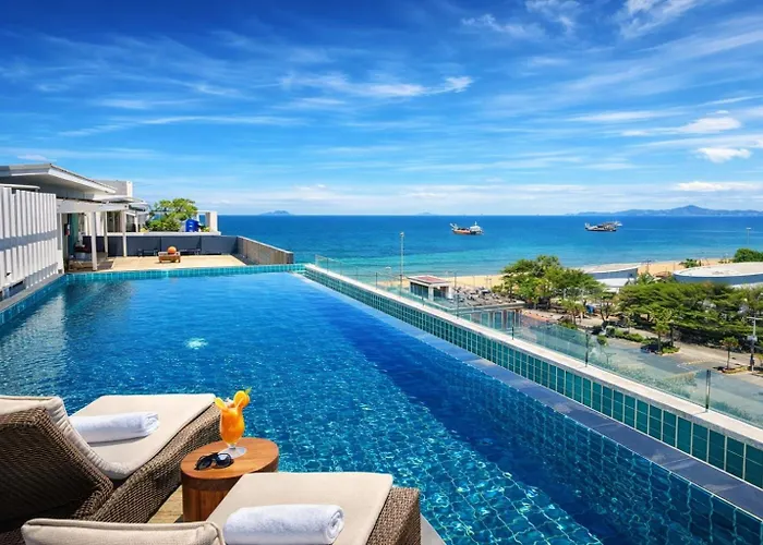 Sunday Beachfront View Jomtien Pattaya