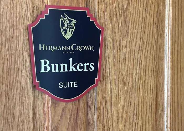 Hermann Crown Suites