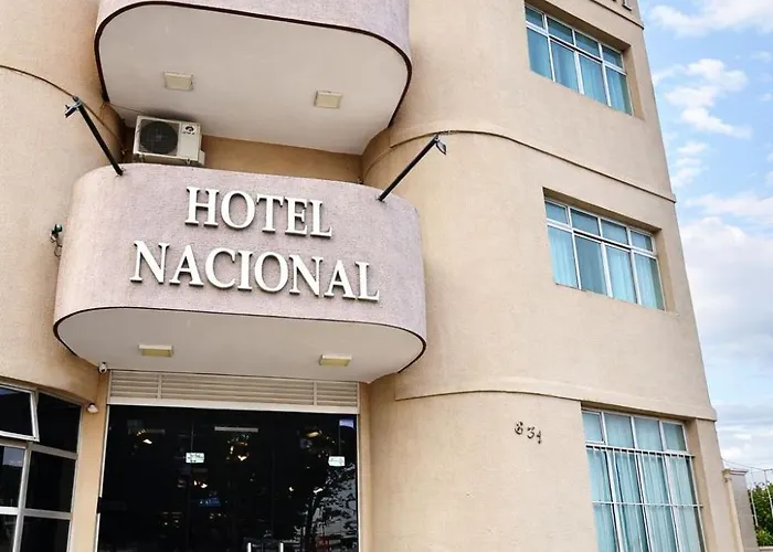 Hotel Nacional Service - Fácil acesso a Região da 44 e Rodoviária