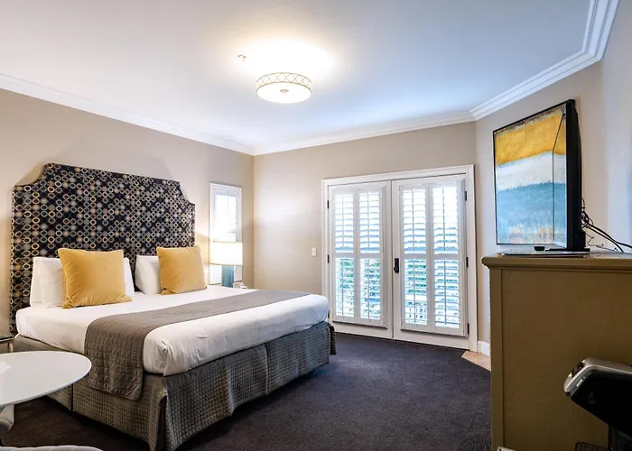 Bel Abri Napa Valley Inn