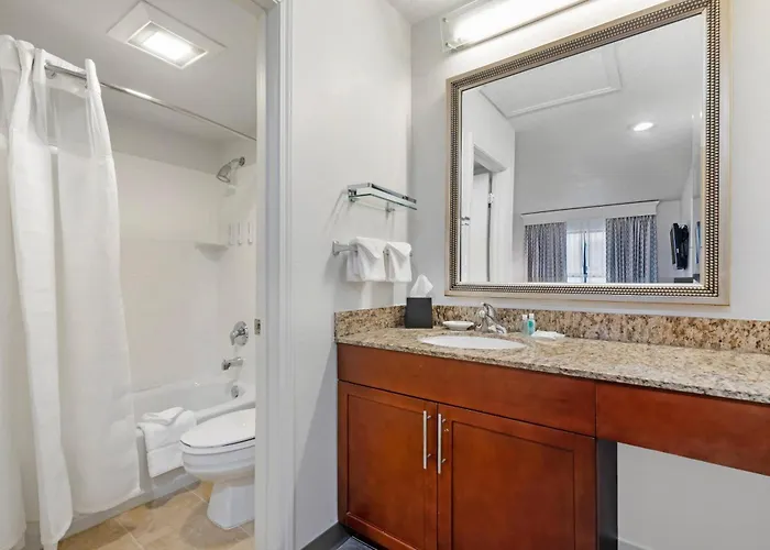 Mainstay Suites St Louis - Galleria Richmond Heights