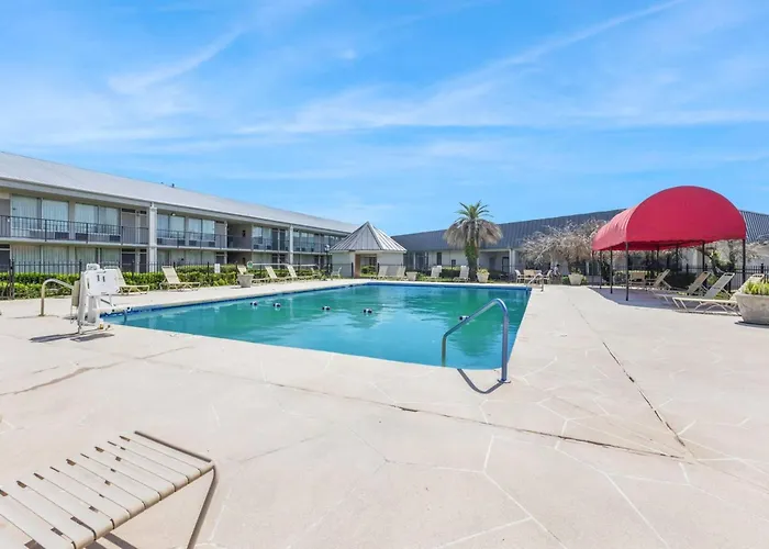 Ramada By Wyndham Houma
