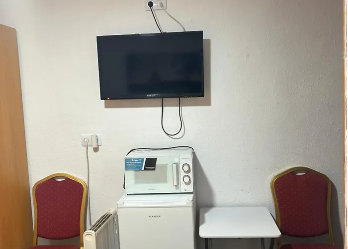 Pensión LF - No Fumadores - Habitaciones Con Baño Privado - Sin Ascensor