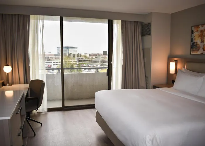 Doubletree By Hilton Chicago - Oak Brook