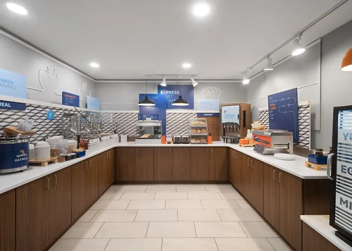 Holiday Inn Express Winston-Salem By Ihg