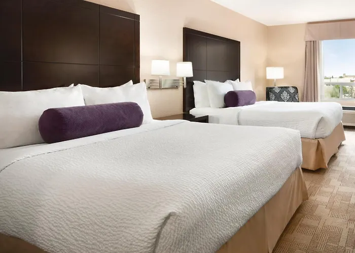 Prairie Crest Calgary Airport By Ihg Hotel