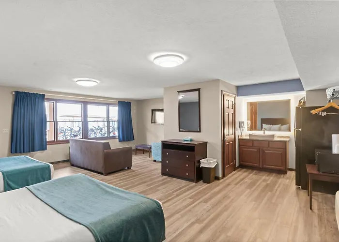 Edgewater Hotel And Suites Put-in-Bay