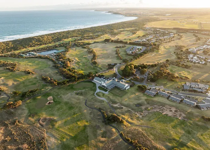 13Th Beach Golf Lodges