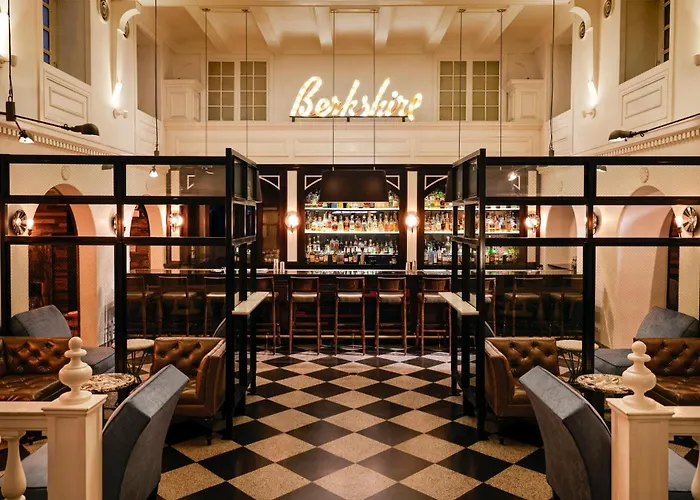 Acme Hotel Chicago, Outset Collection By Hilton