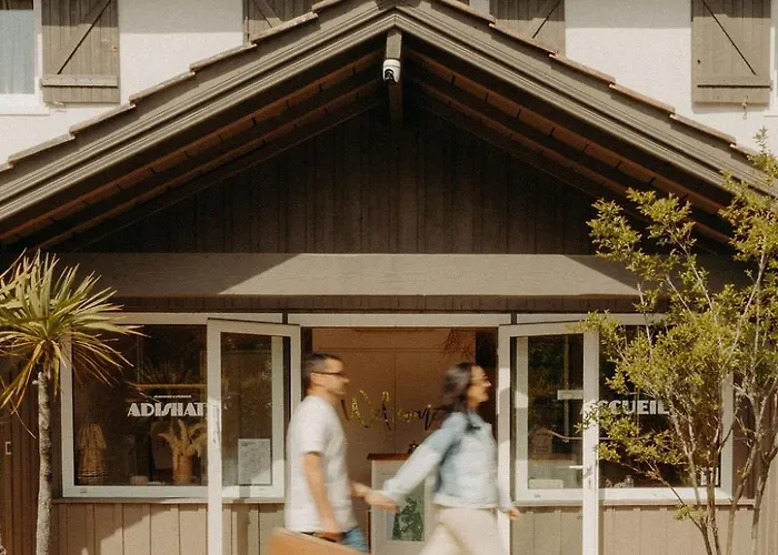 Adishatz Motel