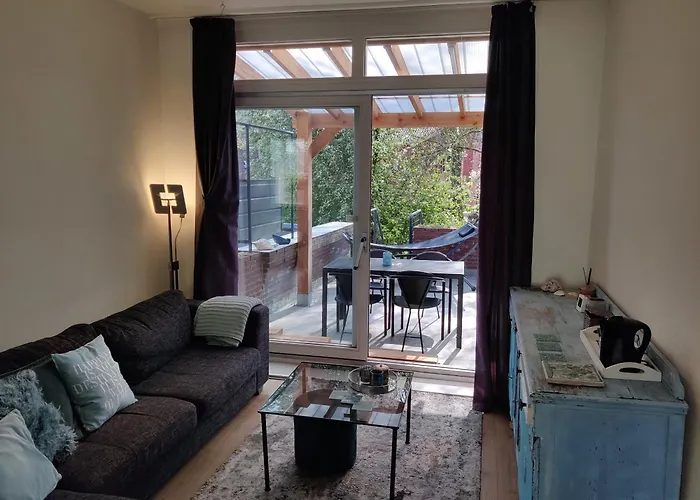 City Center Rooms With Shared Facilities By Umcg