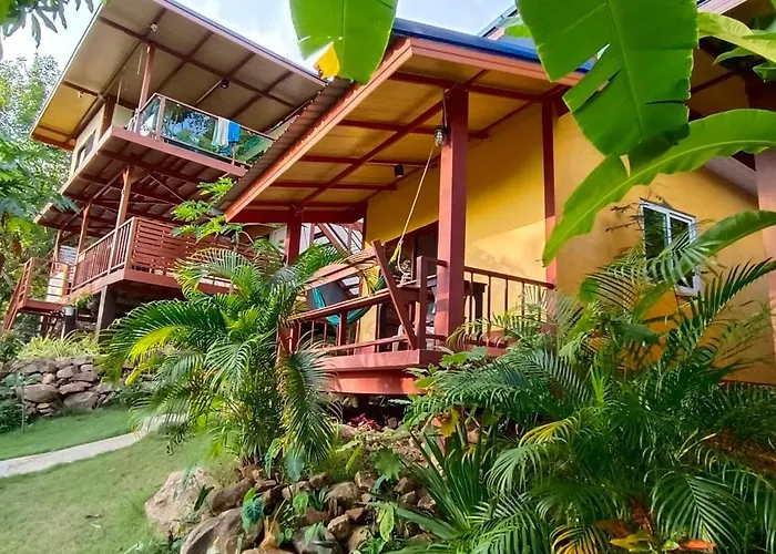 Alisa Bungalows