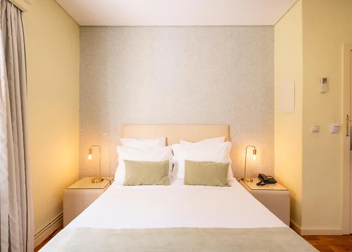 Adelaide Hotel
