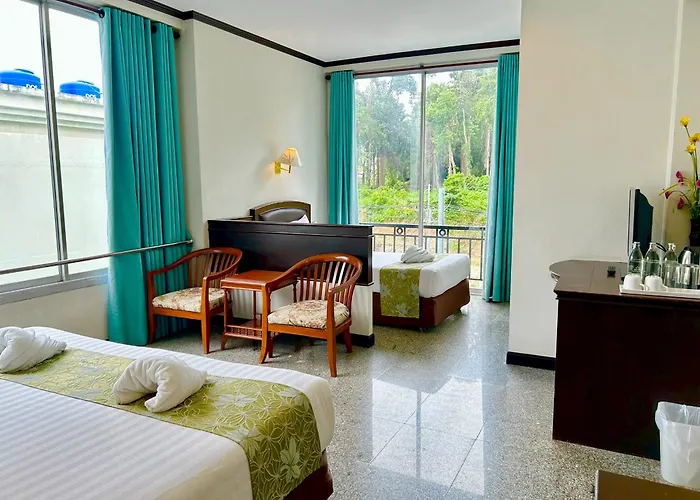 Green House Hotel