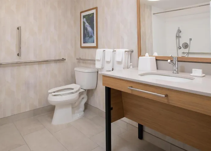 Hampton Inn & Suites Redding