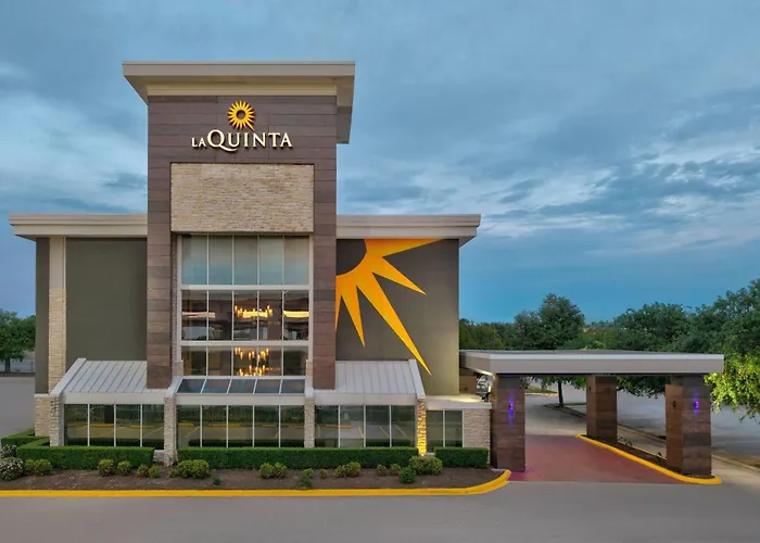 La Quinta By Wyndham Dallas I-35 Walnut Hill Ln