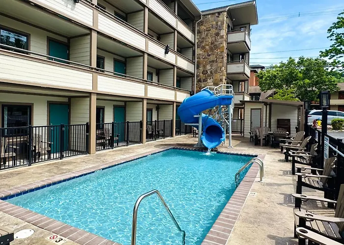 Howard Johnson By Wyndham Downtown Gatlinburg