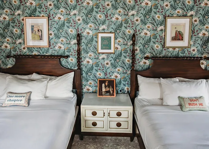 Hideaway Inn Lenox