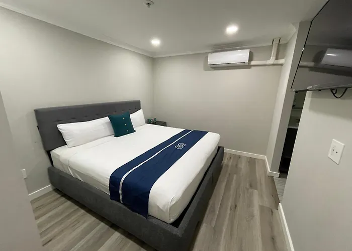 Omeo Suites