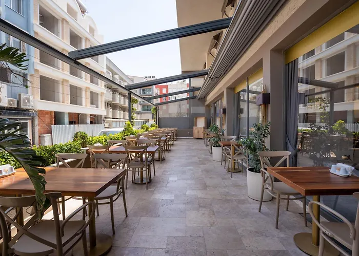 Fifty5 Suite Hotel