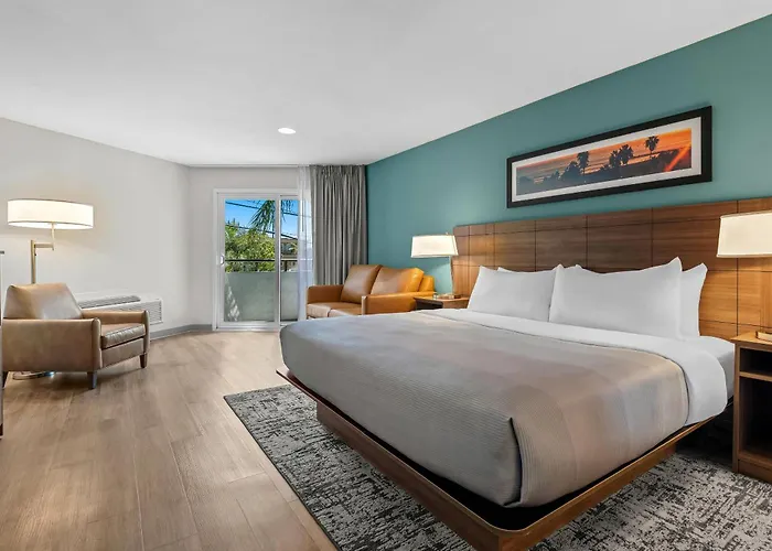 Quality Inn & Suites Hermosa Beach