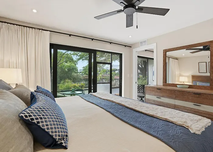 Park Shore Resort By Mike Z Rentals (Adults Only)
