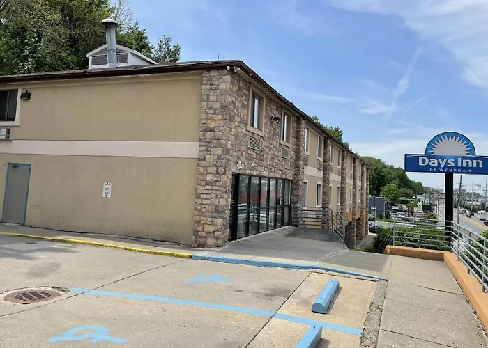 Days Inn By Wyndham Jersey City
