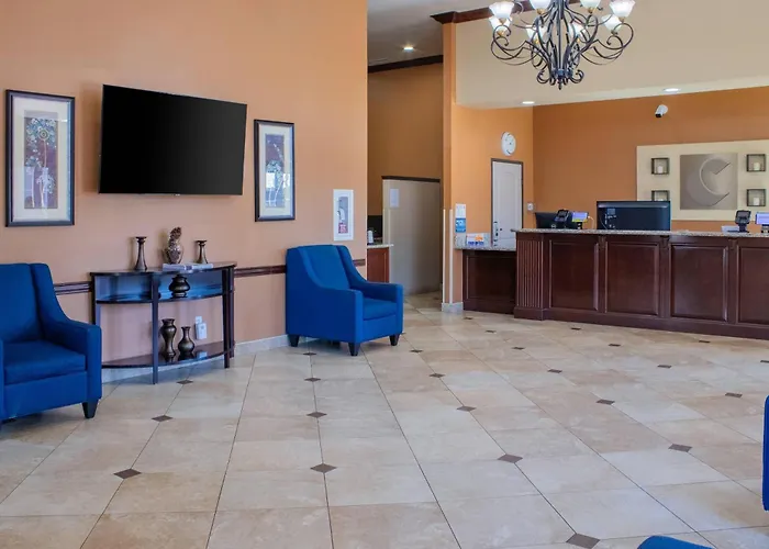 Comfort Inn & Suites Colton - San Bernardino