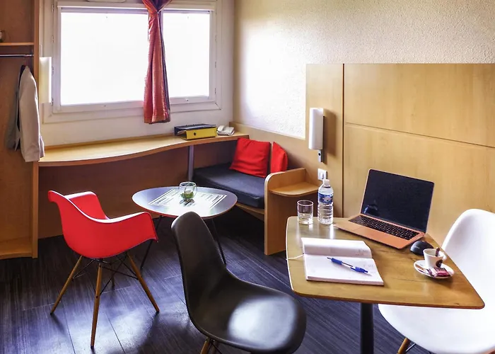 Ibis Nimes Ouest - A9 Hotel