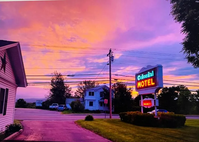 Colonial Motel