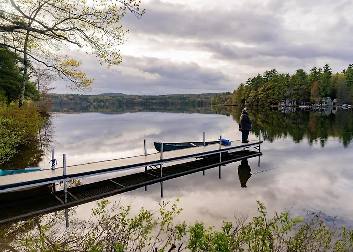 Lake Shore Farm Inn