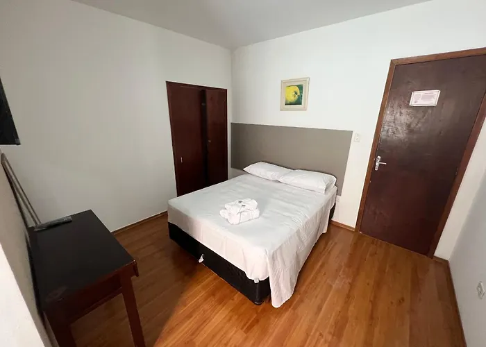 Hotel Thermas da Mantiqueira - Poços de Caldas - De frente para a Praça Central e Relógio Floral