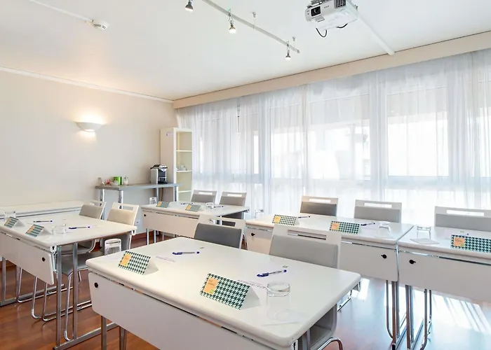Hotel ibis Styles Toulon Centre Port