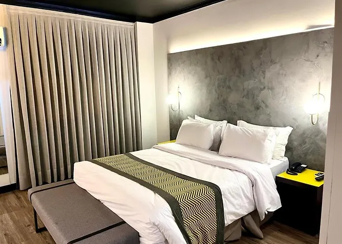 Oasis Tower Hotel